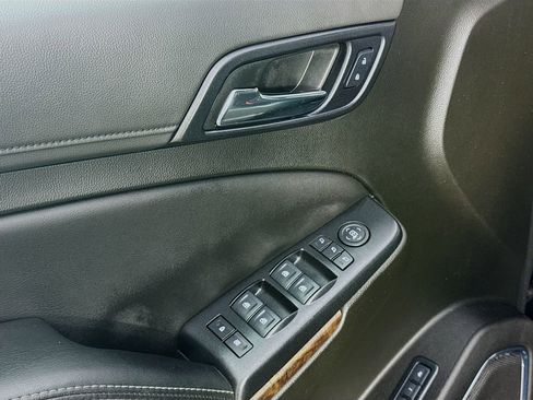 Used 2019 Chevrolet Tahoe LT w/ LT Signature Package AWD/4WD image 22