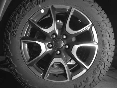 Used 2025 Jeep Compass Trailhawk image 14