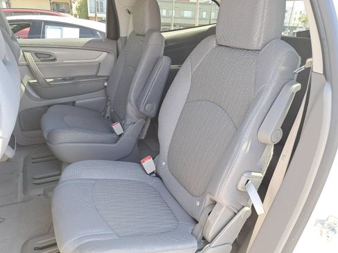 Used 2014 Chevrolet Traverse LT FWD image 16