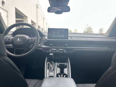 Used 2024 Honda Accord EX image 29