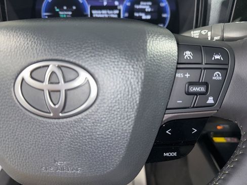 New 2026 Toyota Camry XLE AWD/4WD image 31