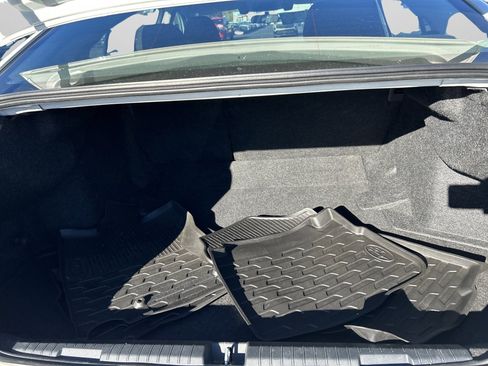 Used 2022 Subaru Legacy image 9