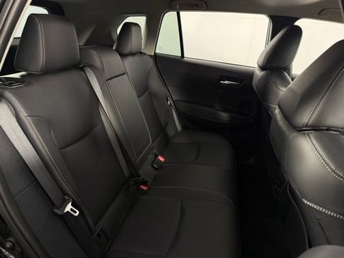Used 2023 Toyota Corolla Cross XLE image 17