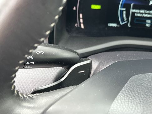 Used 2025 Toyota Camry SE FWD image 30
