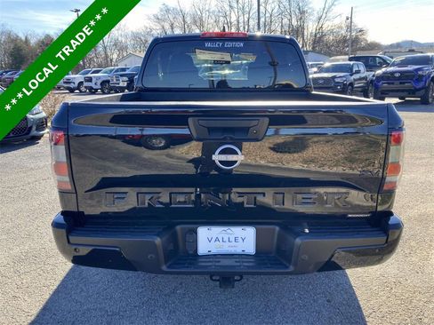 Used 2023 Nissan Frontier SV w/ Midnight Edition Package image 5