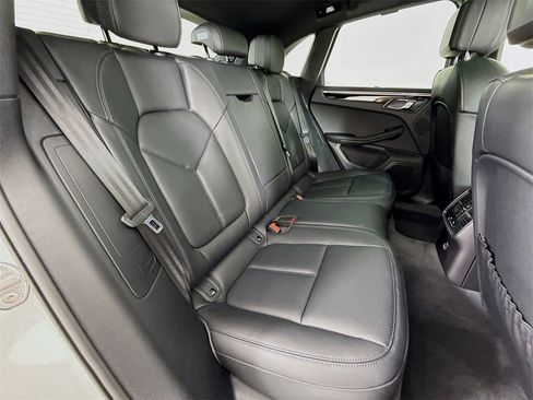 Used 2025 Porsche Macan image 29