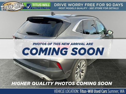 Used 2021 Ford Escape Titanium image 4