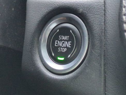Used 2022 Chevrolet Suburban High Country AWD/4WD image 36