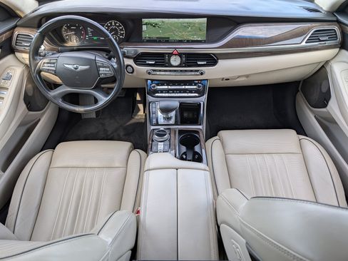 Used 2018 Genesis G90 3.3T Premium RWD image 22