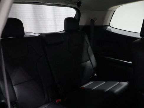 Used 2025 Kia Telluride S AWD/4WD image 21