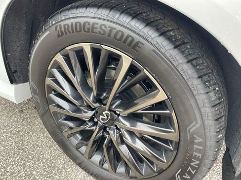 New 2026 INFINITI QX80 Autograph w/ Premium Cargo Package image 11