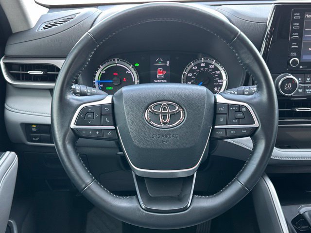 Used 2022 Toyota Highlander LE AWD/4WD image 50