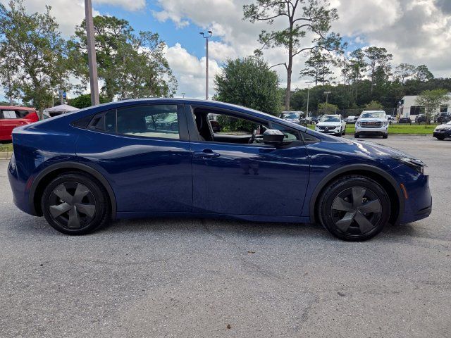 Used 2024 Toyota Prius LE FWD image 8