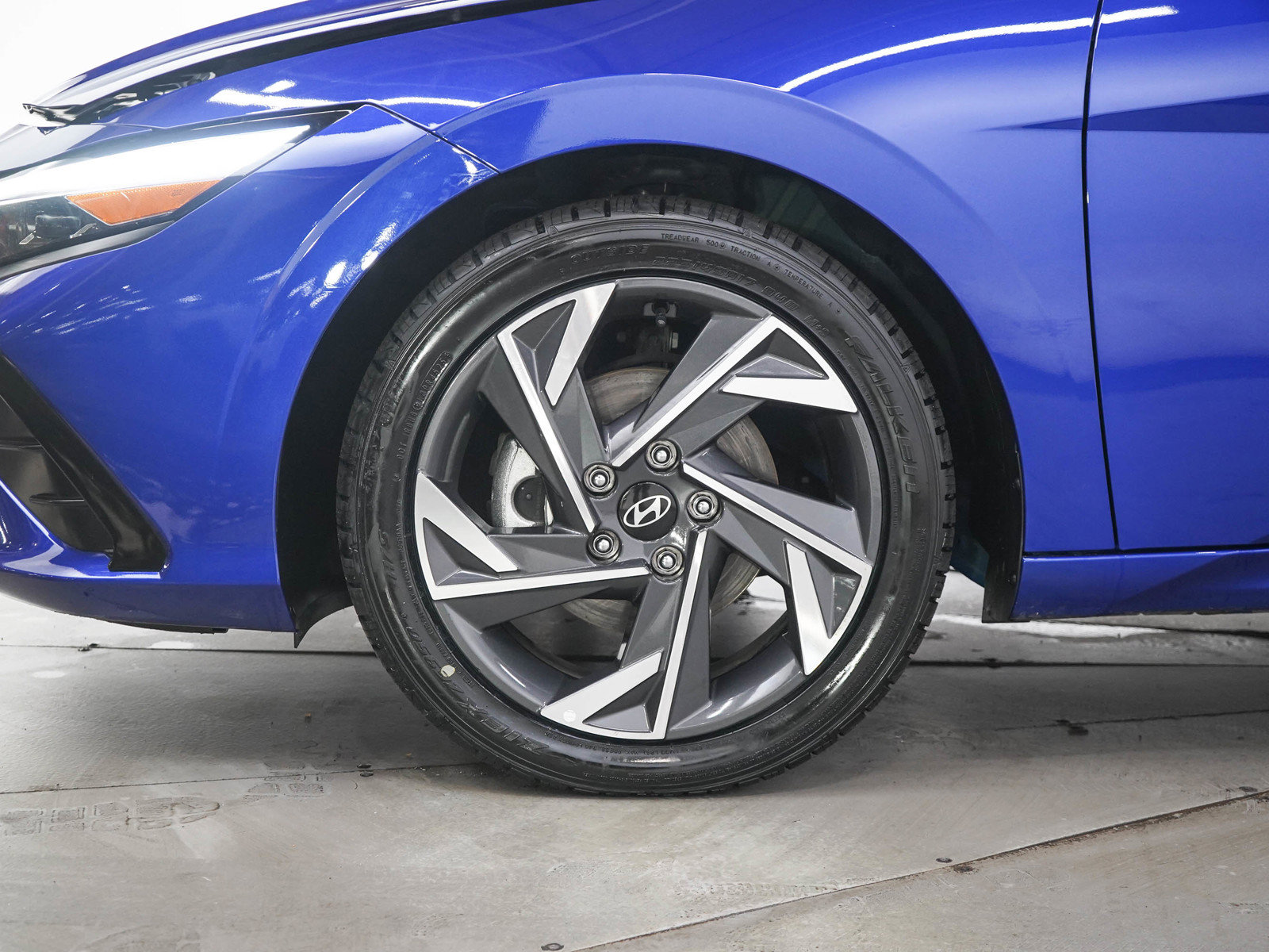 Used 2025 Hyundai Elantra SEL FWD image 25
