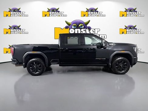 Used 2025 GMC Sierra 2500 AT4 w/ AT4 Premium Plus Package AWD/4WD image 4