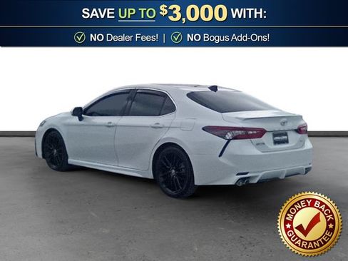 Used 2022 Toyota Camry XSE FWD image 4