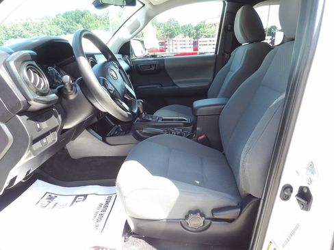 Used 2021 Toyota Tacoma SR RWD image 17