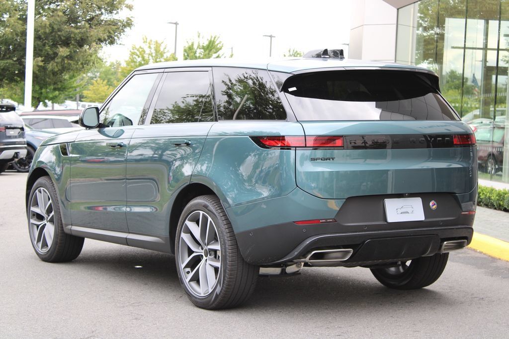 New 2027 Land Rover Range Rover Sport SE AWD/4WD image 5