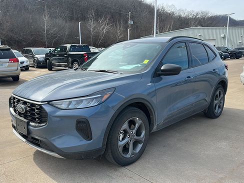 Used 2025 Ford Escape ST-Line image 13