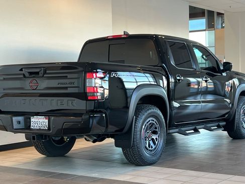 Used 2025 Nissan Frontier PRO-4X w/ Pro Premium Package image 4