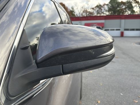 Used 2019 Toyota Highlander LE image 9