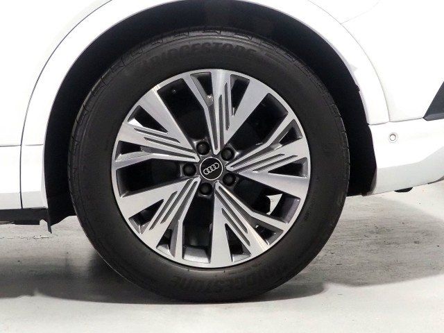 Used 2023 Audi Q4 e-tron Premium Plus w/ Premium Plus RWD image 39