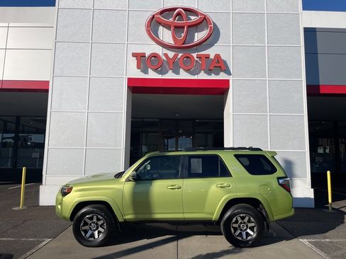 Used 2023 Toyota 4Runner TRD Off-Road Premium image 1