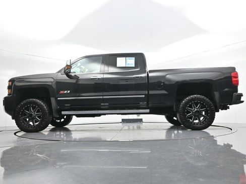 Used 2019 Chevrolet Silverado 2500 LTZ w/ Duramax Plus Package AWD/4WD image 48