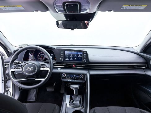 Used 2021 Hyundai Elantra SEL FWD image 20