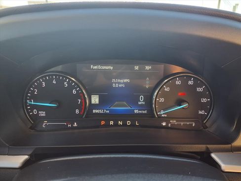 Certified 2022 Ford Explorer XLT w/ Equipment Group 202A image 9