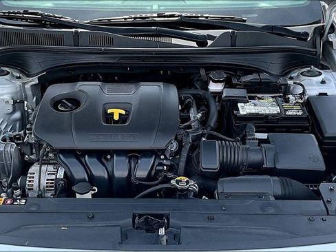 Used 2021 Kia Forte LXS FWD image 27