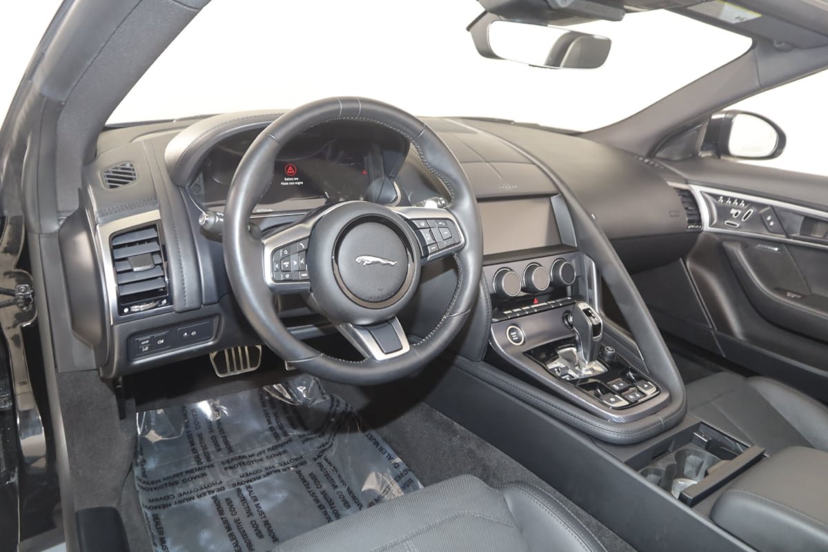 Used 2024 Jaguar F-TYPE R-Dynamic RWD image 29