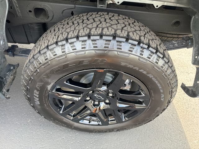 Certified 2026 Chevrolet Silverado 1500 RST w/ RST Select Package AWD/4WD image 22