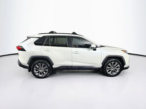 Used 2021 Toyota RAV4 XLE Premium FWD image 10