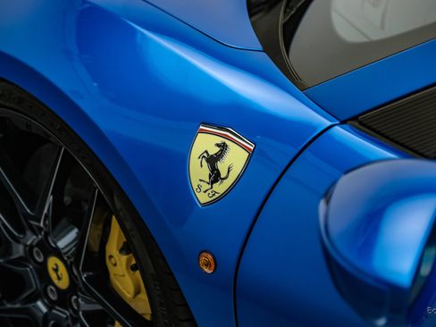 Used 2017 Ferrari 488 Spider RWD image 43
