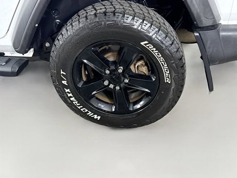 Used 2022 Jeep Wrangler Unlimited Sport AWD/4WD image 30