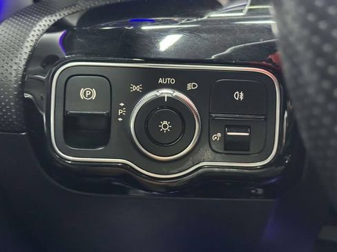 Used 2020 Mercedes-Benz CLA 250 4MATIC image 38