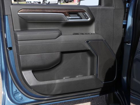 New 2026 GMC Sierra 1500 Elevation w/ LPO, Elevation Black Package image 10