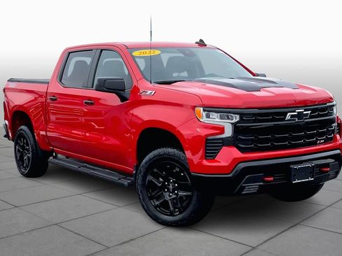 Used 2022 Chevrolet Silverado 1500 LT Trail Boss w/ Convenience Package II image 3