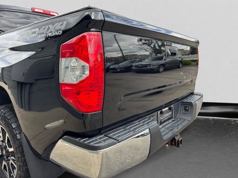 Used 2017 Toyota Tundra SR5 w/ TRD Off Road Package AWD/4WD image 53
