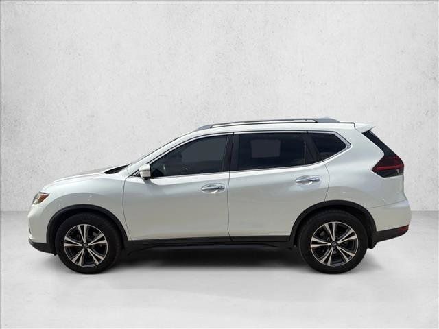 Used 2019 Nissan Rogue SV w/ Premium Package FWD image 2