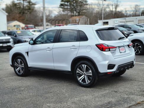 New 2024 Mitsubishi Outlander Sport SE image 3