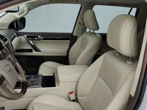 Used 2019 Lexus GX 460 Luxury image 22