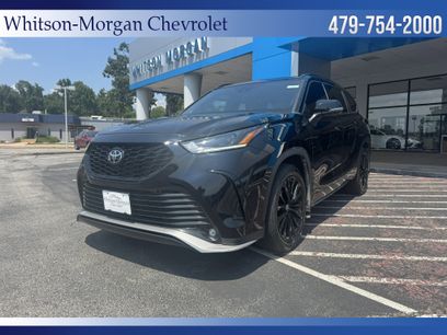 Used 2023 Toyota Highlander XSE