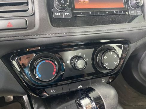 Certified 2018 Honda HR-V LX image 8