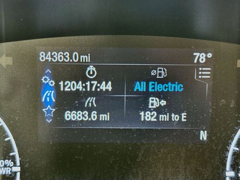 Used 2022 Ford Maverick XL FWD image 14
