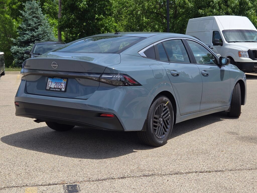 Used 2026 Nissan Sentra SV w/ Floor Mat Package FWD image 11