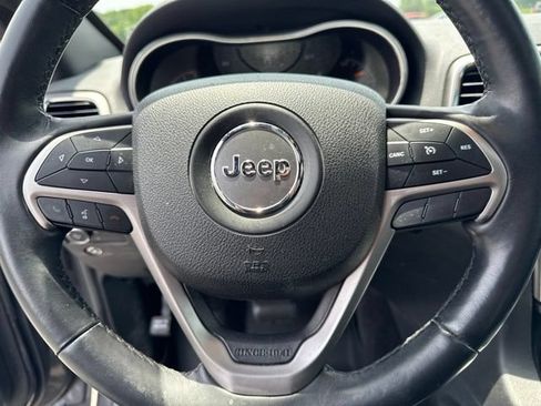 Used 2018 Jeep Grand Cherokee Limited AWD/4WD image 36