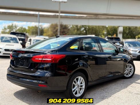 Used 2018 Ford Focus SE FWD image 9