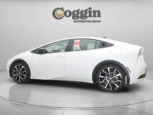 New 2026 Toyota Prius Plug-In Hybrid image 5